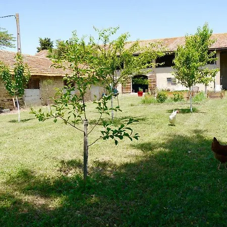 Guest house Ferme St Pierre 2 Avec Repas, Piscine, Clim, Cheminee Ou Baignoire Chabeuil