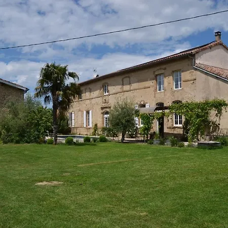Ferme St Pierre 2 Avec Repas, Piscine, Clim, Cheminee Ou Baignoire Guest house *